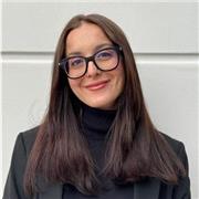 Laureata magistrale in Scienze Biomediche Traslazionali offre lezioni di biologia e chimica a ragazzi di scuole superiori medie
